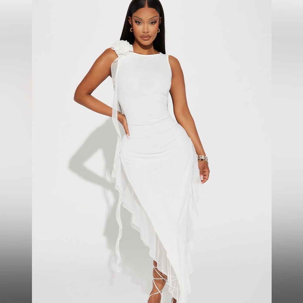 Brand New - Fashion Nova -Paris Runway Mesh Maxi Dress